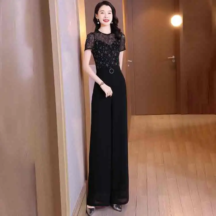 Mesh Patchwork Jumpsuit ເປັນແນວໂນ້ມຄົນອັບເດດ: ຫລ້າສຸດບໍ?